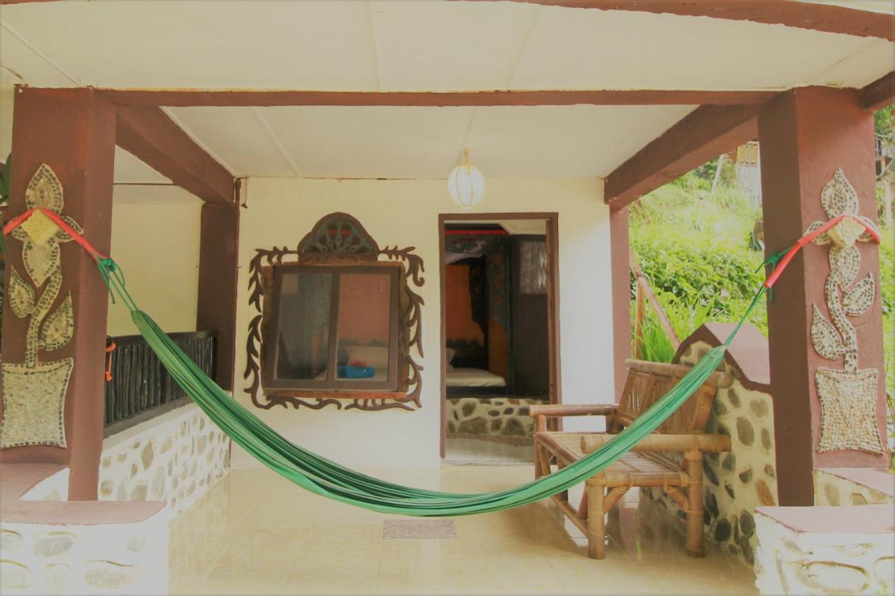 Jungle Tribe Guesthouse Berastagi Exterior foto